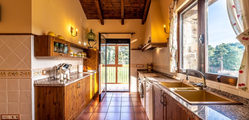 Casa en la sierra – San Rafael (Urb. Prado Acero)