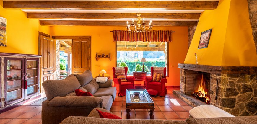 Casa en la sierra – San Rafael (Urb. Prado Acero)