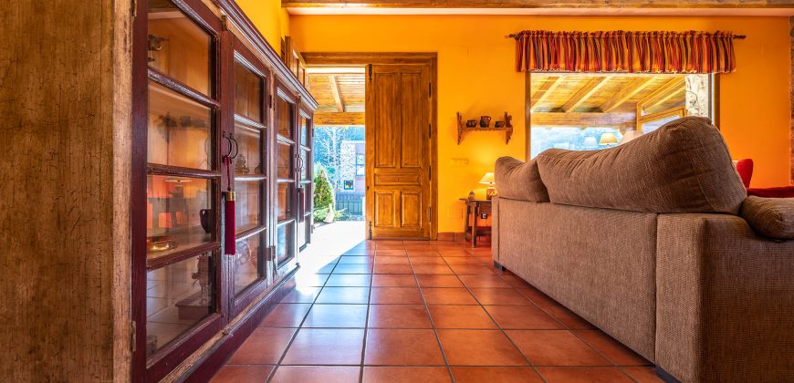 Casa en la sierra – San Rafael (Urb. Prado Acero)