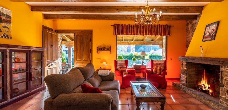 Casa en la sierra – San Rafael (Urb. Prado Acero)