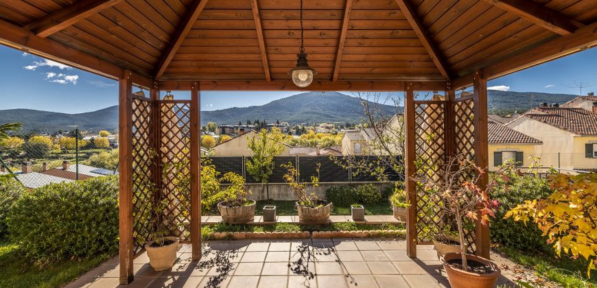 Casa en la sierra – San Rafael – C/ Cantueso 15 Casa en la sierra – San Rafael – C/ Cantueso 15