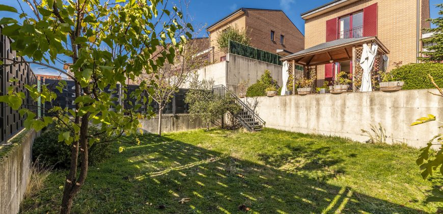 Casa en la sierra – San Rafael – C/ Cantueso 15 Casa en la sierra – San Rafael – C/ Cantueso 15