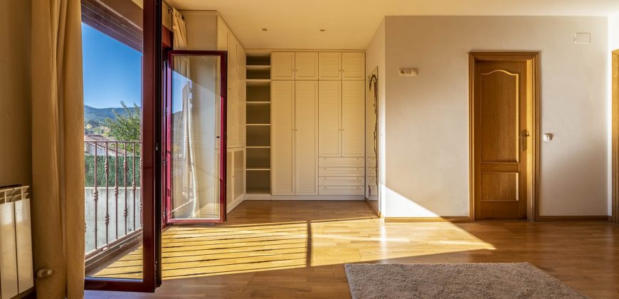 Casa en la sierra – San Rafael – C/ Cantueso 15 Casa en la sierra – San Rafael – C/ Cantueso 15