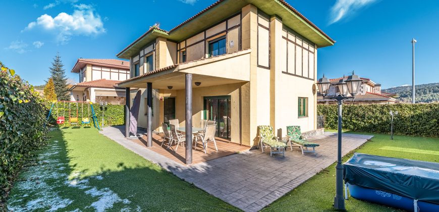 Casa en la sierra – San Rafael – Plza. Ciervos 18 Casa en la sierra – San Rafael – Plza. Ciervos 18
