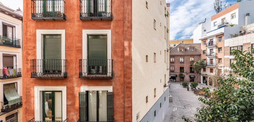 Madrid – Palacio – Calle Calderón de la Barca 6 Madrid – Palacio – Calle Calderón de la Barca 6