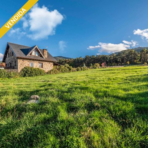 Parcela de Terreno – San Rafael – C/ Peña del Aguila 12