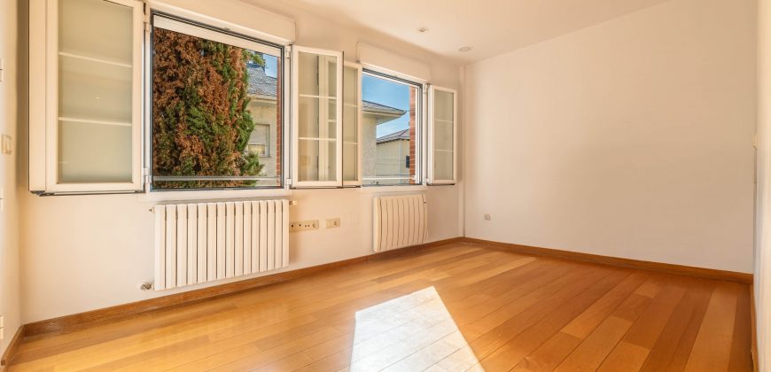 Chalet en Madrid – Colonia Ribera del Manzanares